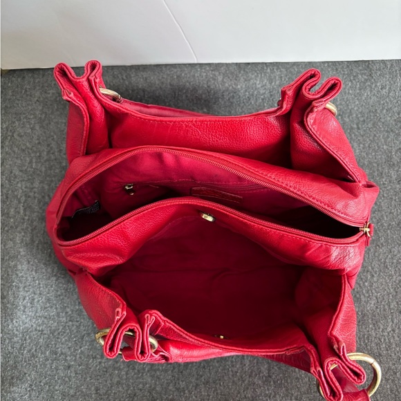 Aldo tote bag in cherry red. Great condition. Gently used. No scratches. - Picture 8 of 12